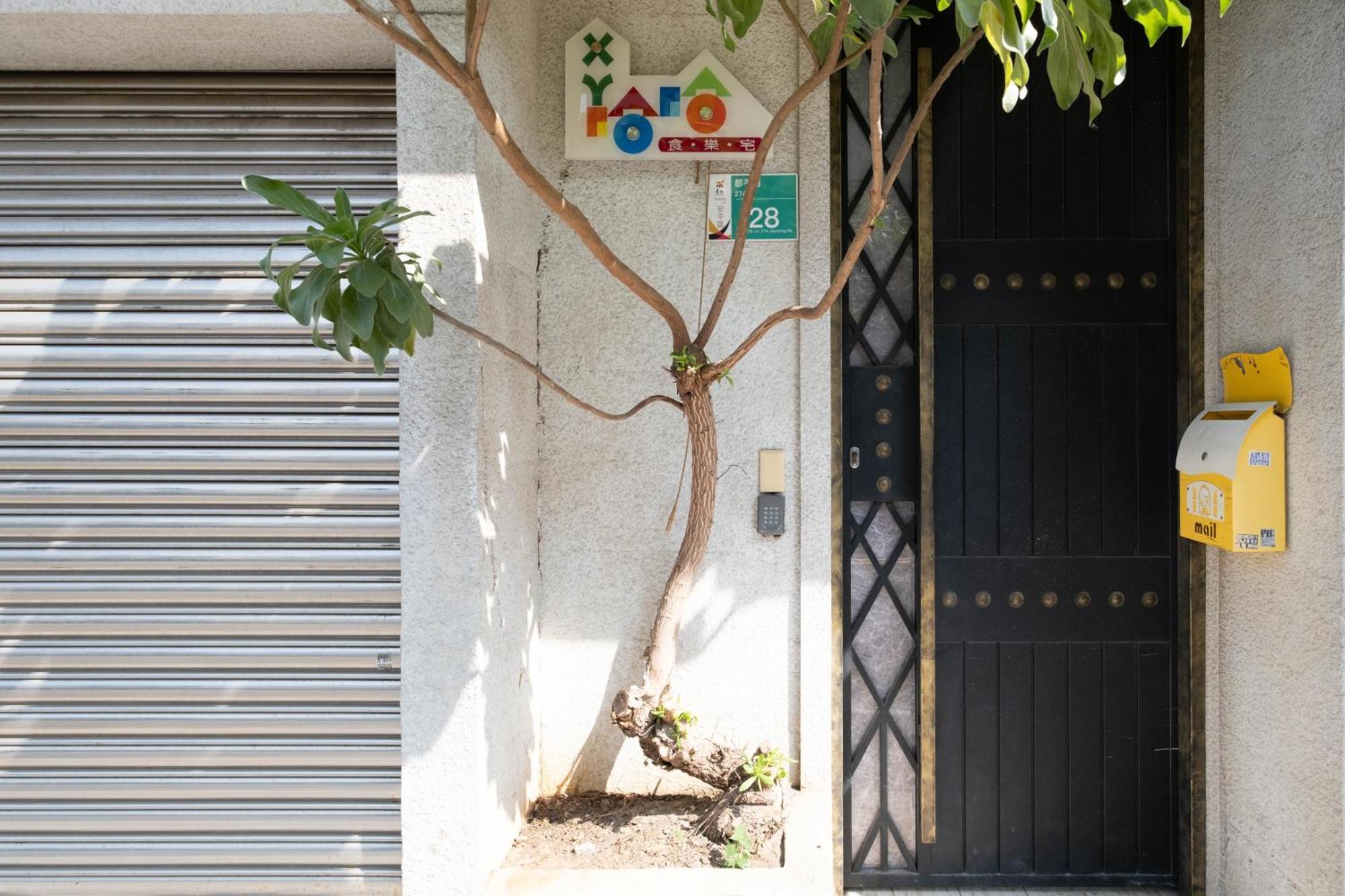 Wow Haha Foodie House Tainan Bagian luar foto